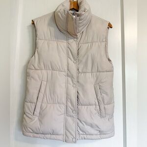 Abercrombie and Fitch Cream Puffer Vest